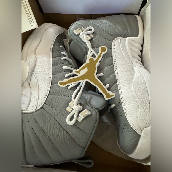 Jordan Retro 12 Stealth - Picture 3 of 16